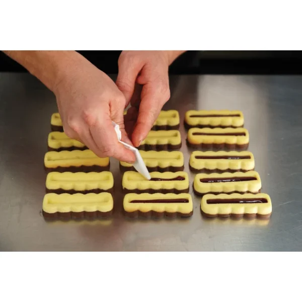 Moule Silicone Barre Ondulée Snack 9 X 3 Cm X H 1,9 Cm (x15) Pavoni pas cher en ligne 6